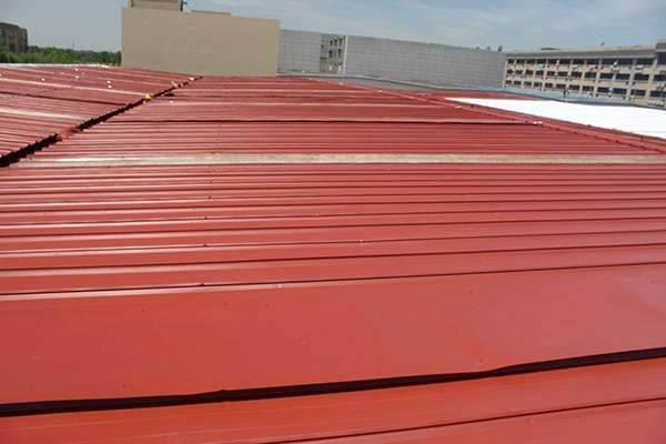 丝瓜视频黄色版屋顶翻新施工效果